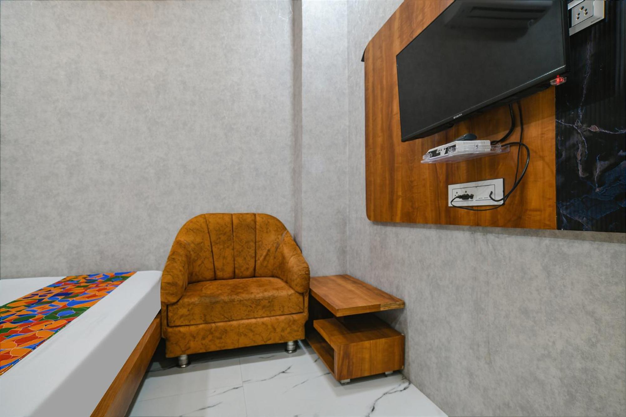 Fabexpress Orbit Hotel Ujjain Eksteriør billede