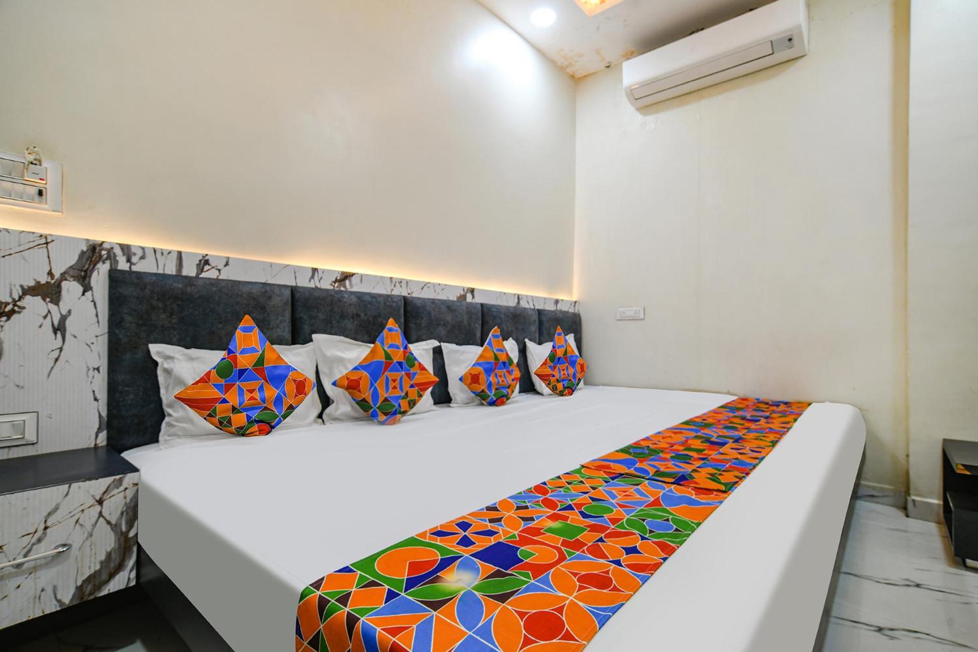 Fabexpress Orbit Hotel Ujjain Eksteriør billede