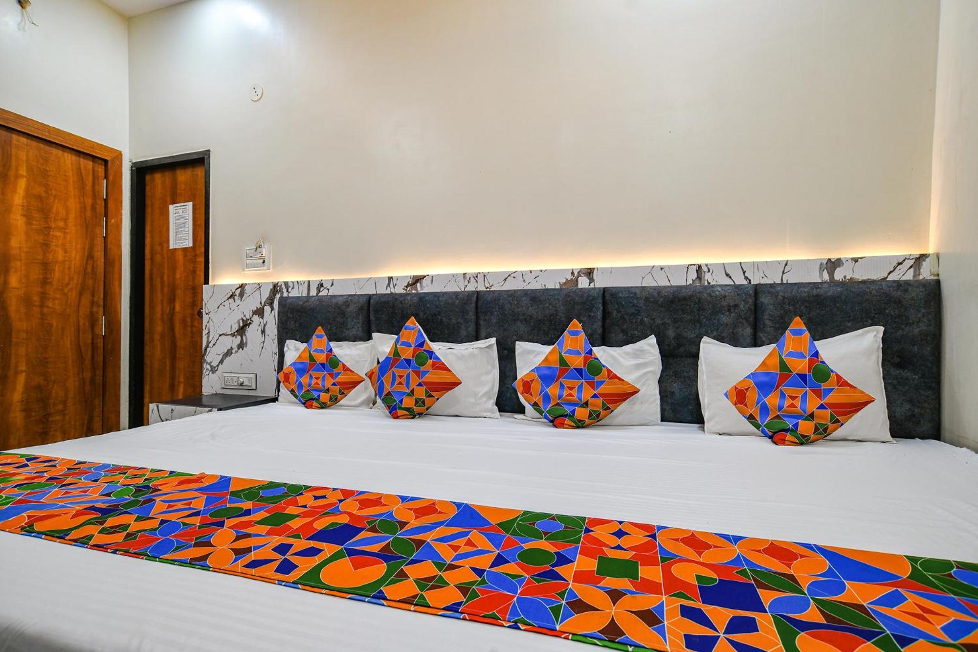 Fabexpress Orbit Hotel Ujjain Eksteriør billede
